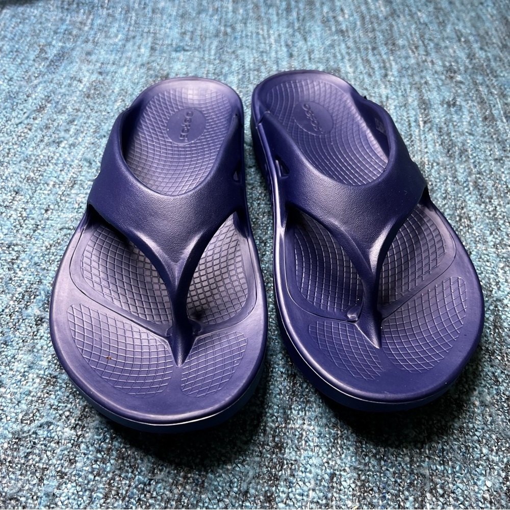 Oofos OOriginal Sandal Flip Flops in Navy Blue Men's Size 10 Recovery Shoes - Picture 3 of 9